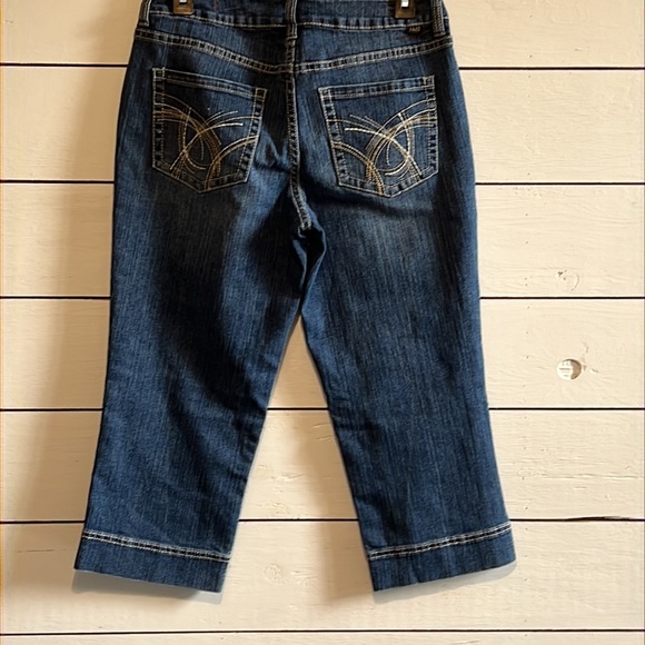 Womens Capri jag jeans size 8. - Picture 4 of 4